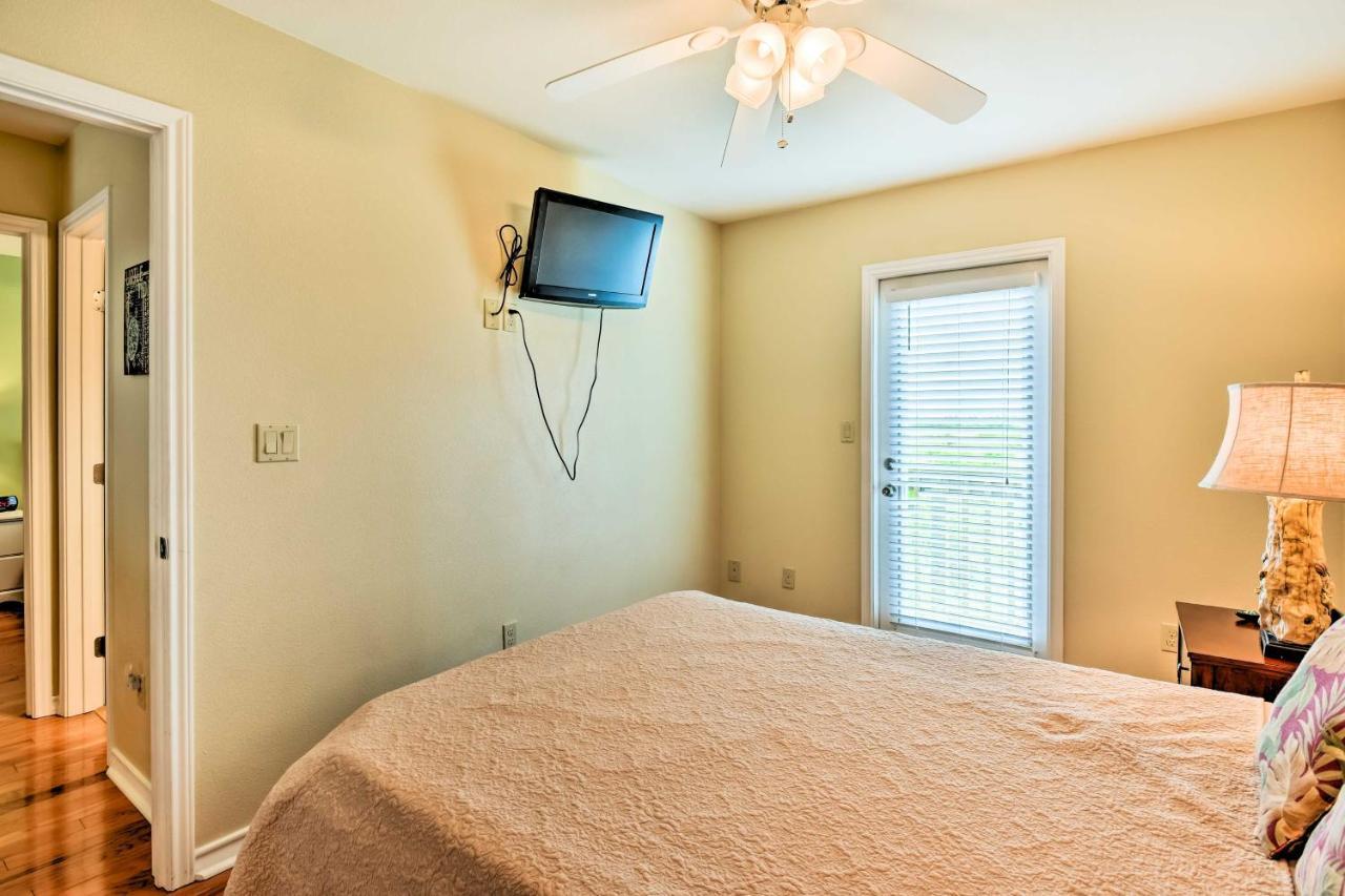 Spacious Port Aransas Condo Near Beach And Golfing Exterior photo
